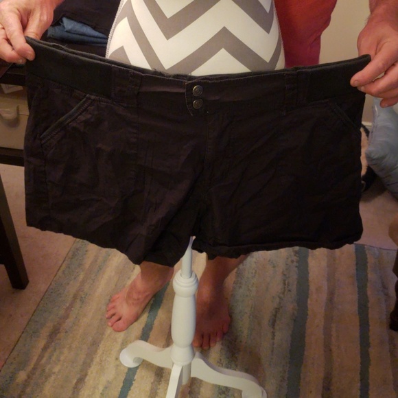 Shorts - Picture 2 of 5